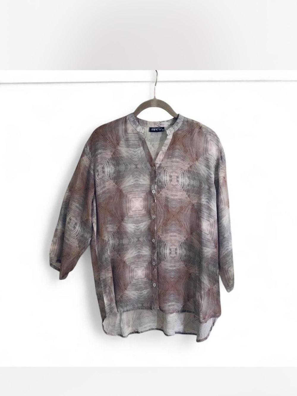 Lightweight Printed Button-Down Shirt in light Rust-Brown/Gray - size XL by APNY